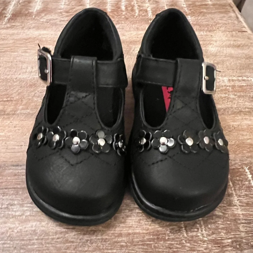 Rachel Shoes Girls Size 5 Black maryjanes